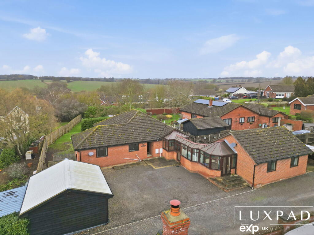 Mizpah, The Causeway, Hitcham, Ipswich, IP7 7NF photo 2