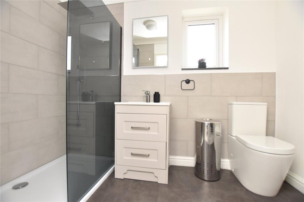 House in Leeds, Upper Green, Morley - More