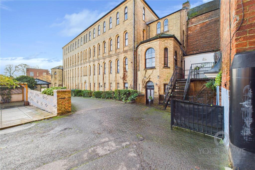 Main image of property: Market Square, Buckingham, Buckinghamshire, MK18