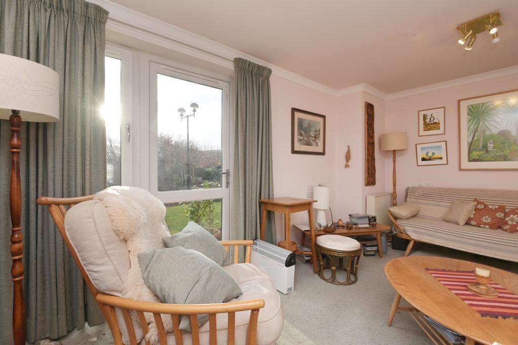 Apartment in Edinburgh, Firrhill, Comiston - View 2