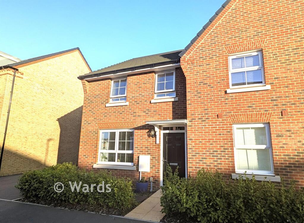 3-bed semi-detached on Merlin Avenue, Whitfield, Kent, £289,950