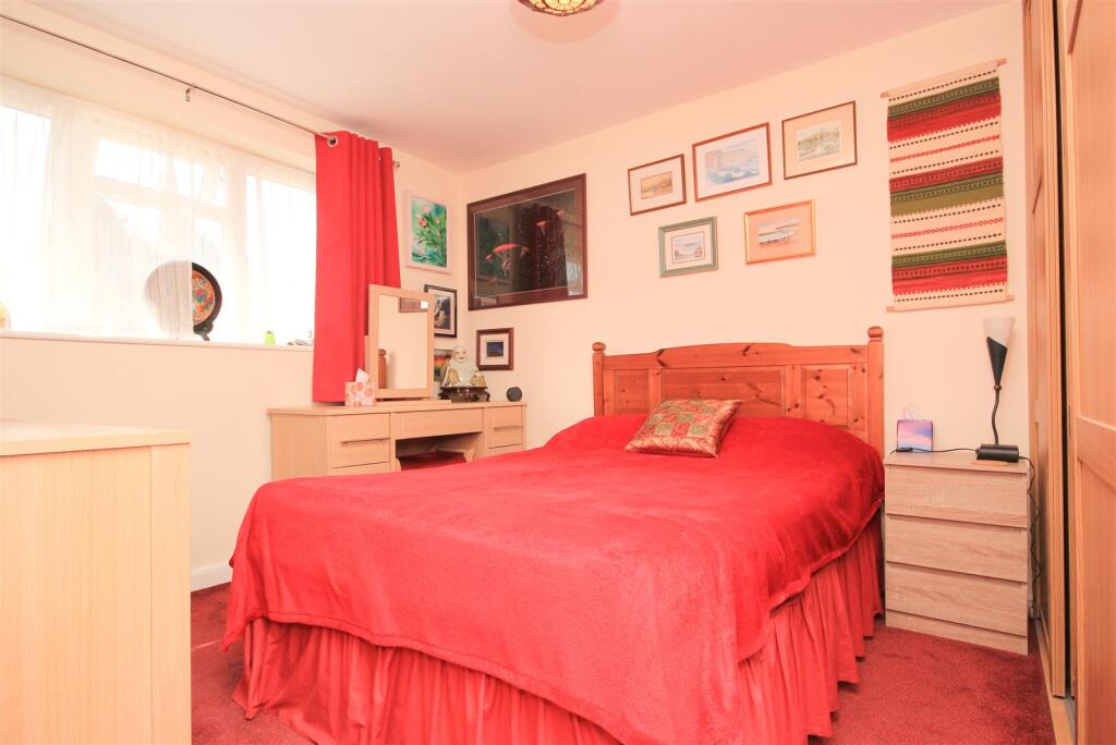 NN10, Highfield Road, Rushden - View 6
