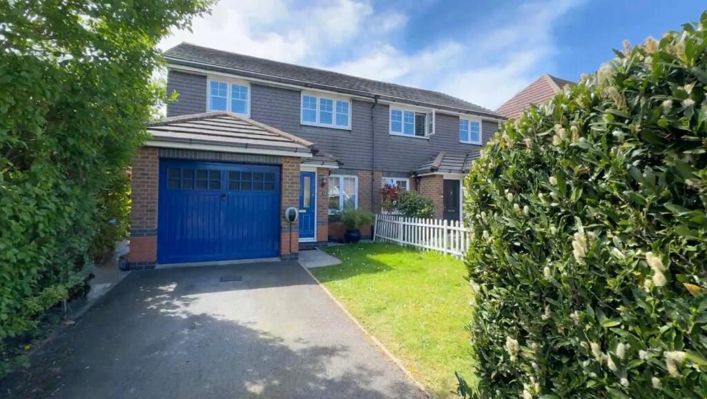 Main image of property: Pakenham Road, Bracknell