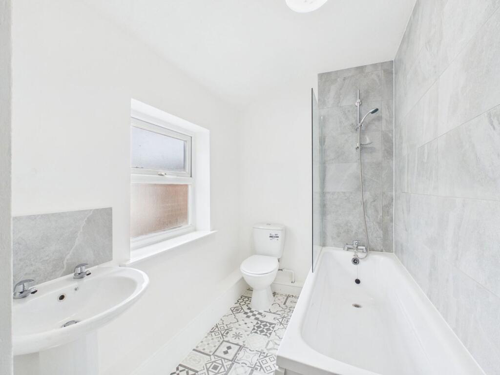 Sandy Lane, Skelmersdale, WN8 photo 3