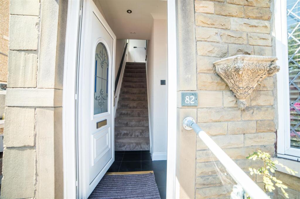 Bolton Drive, Eccleshill, Bradford photo 4