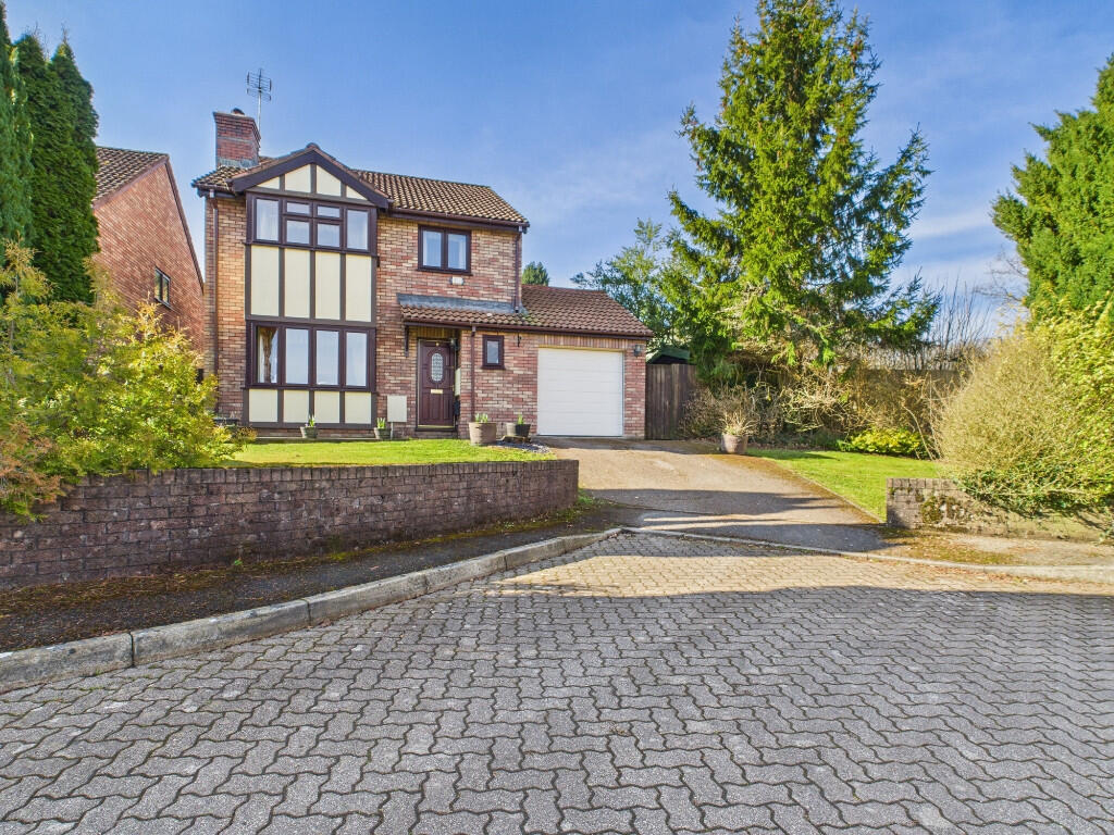 Main image of property: Chapel Mead, NP4 0BR