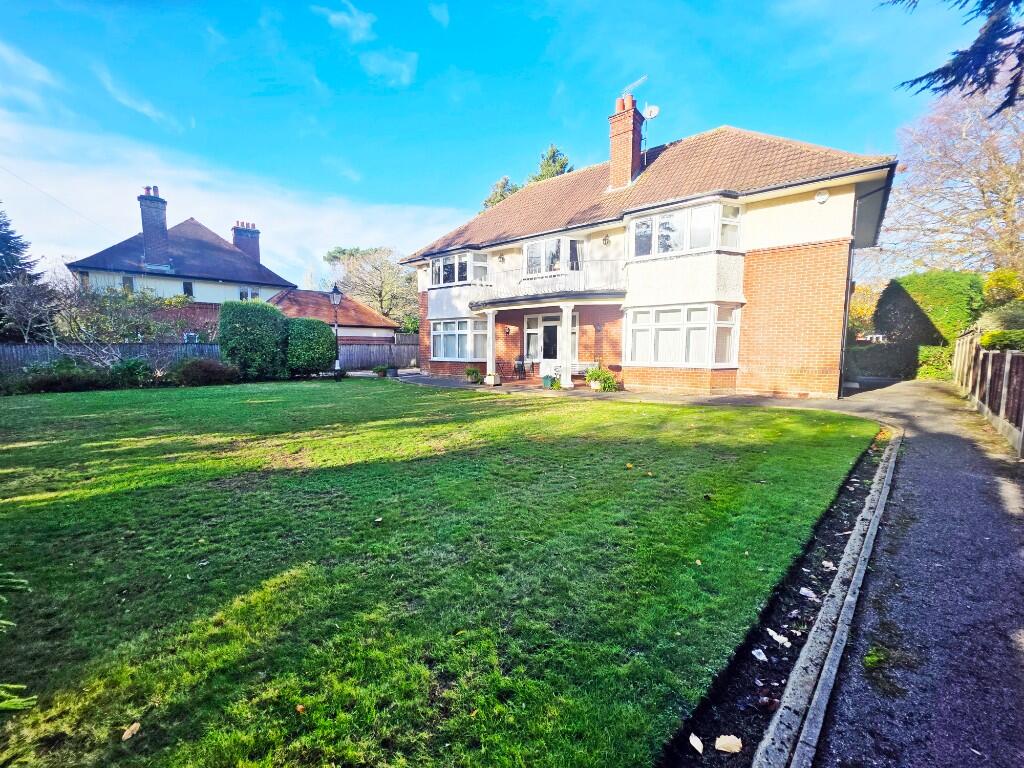 6-bed detached on East Avenue, Talbot Woods, Bournemouth, Dorset, BH3, £975,000