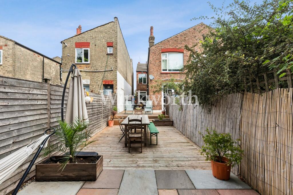 Apartment in London - View 5