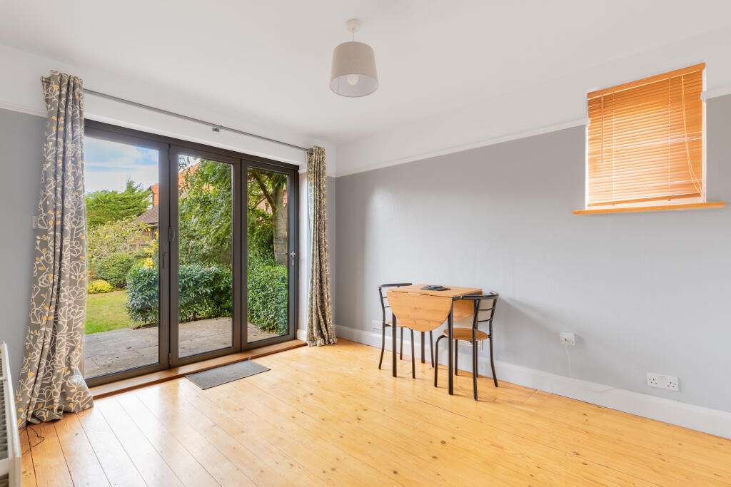 House in Cambridge, Trumpington - View 4