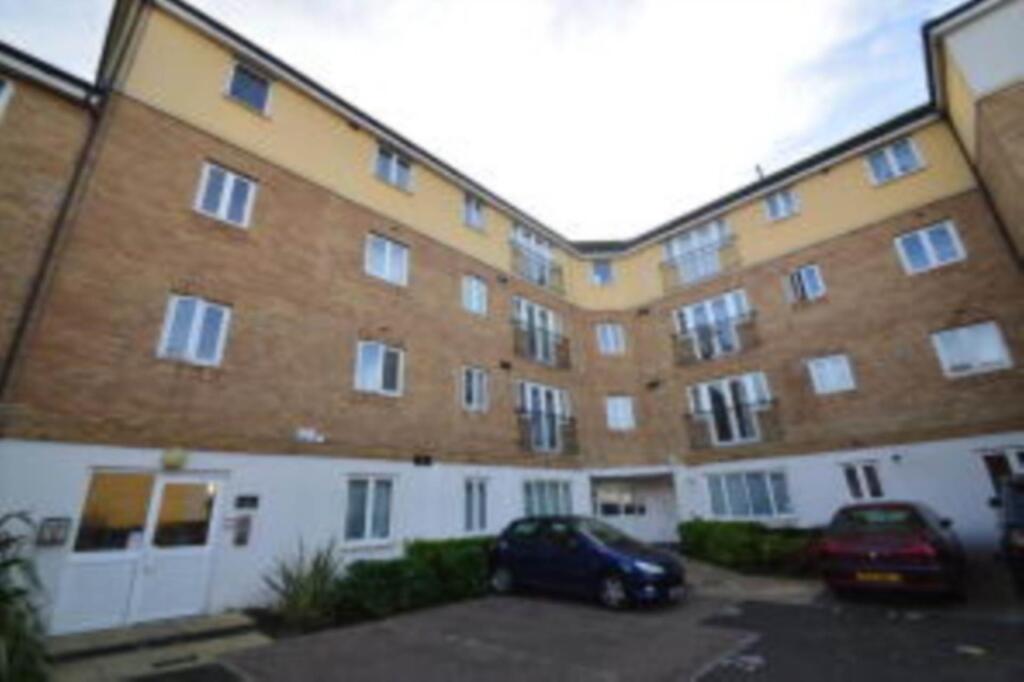 Thamesmead West, SE28 0PD photo 2