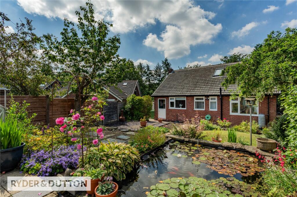 Main image of property: Sunfield Crescent, Royton, Oldham, Greater Manchester, OL2