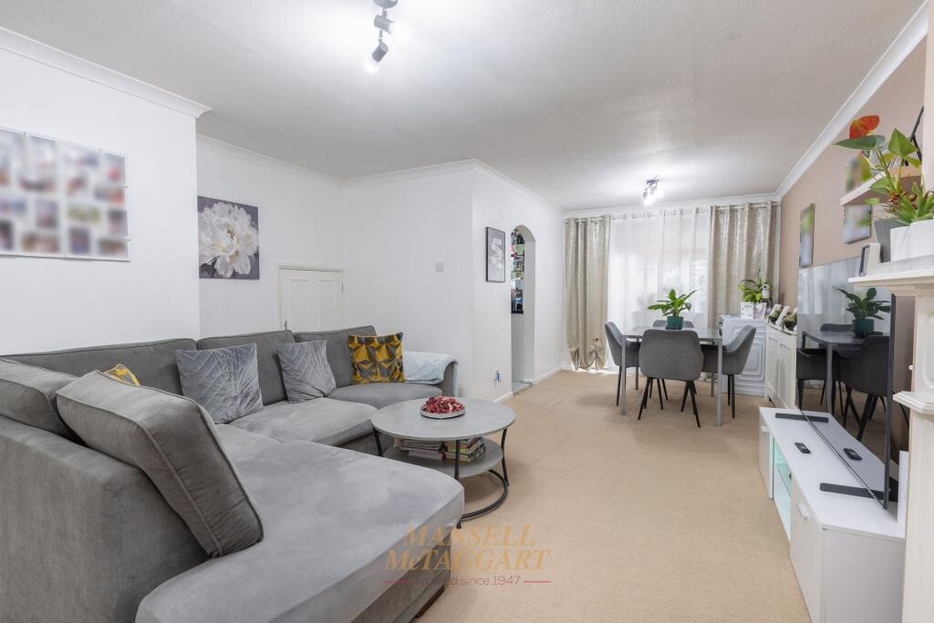 House in Crawley, Southgate - View 5