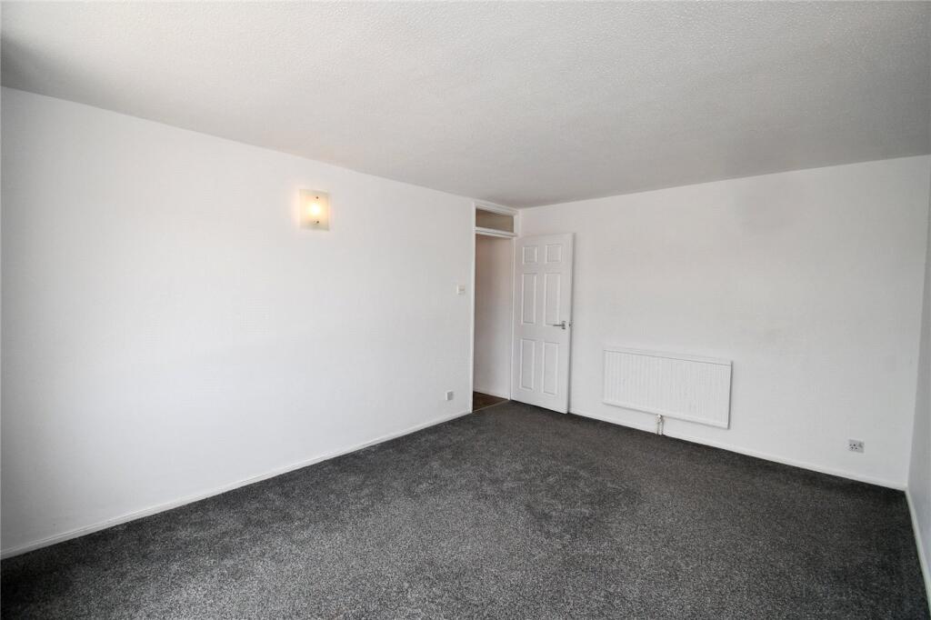 Apartment in Wirral, Liverpool City Region - View 4
