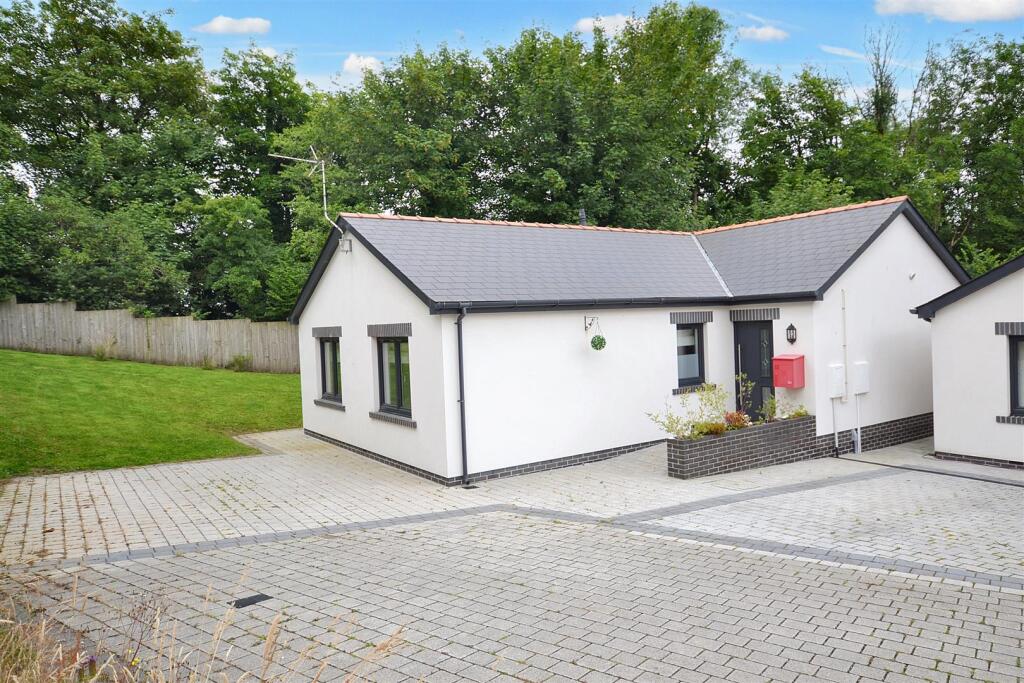 Main image of property: Parsonage Court, Begelly, Kilgetty