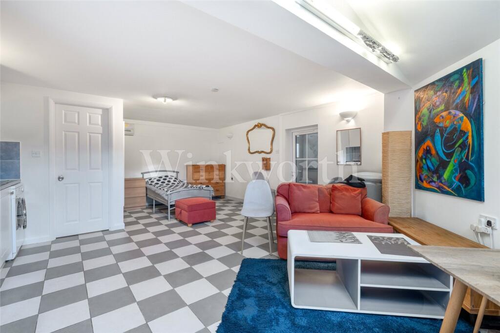 House in London, Childs Hill, Golders Green - More