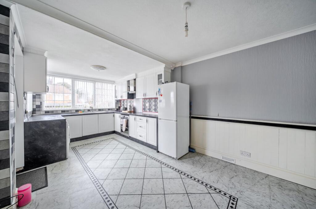 House in Grimsby, Littlefield - View 2