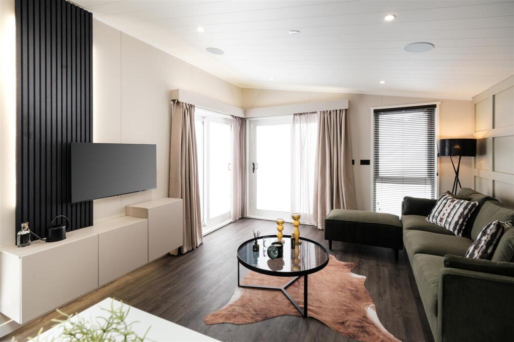 Main Street, Sutton On Derwent photo 4