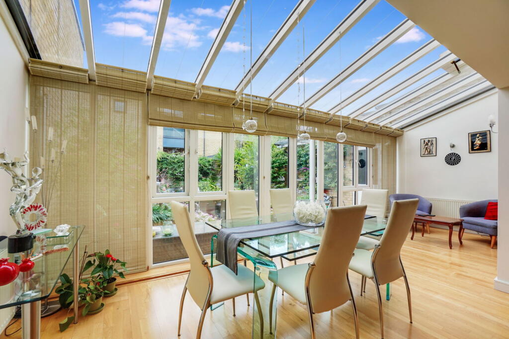 Northwood Drive, Waterstone Park, Greenhithe, DA9 9RG photo 3