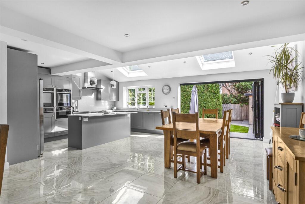 House in Surrey Heath, West End - View 2