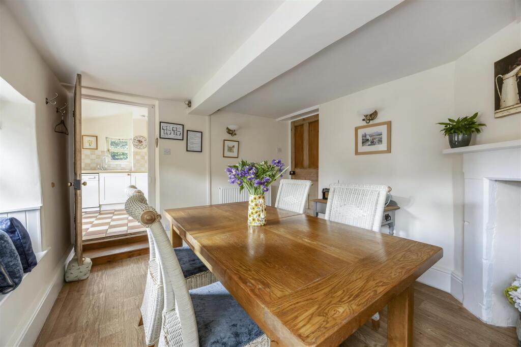 House in Gloucester - View 5