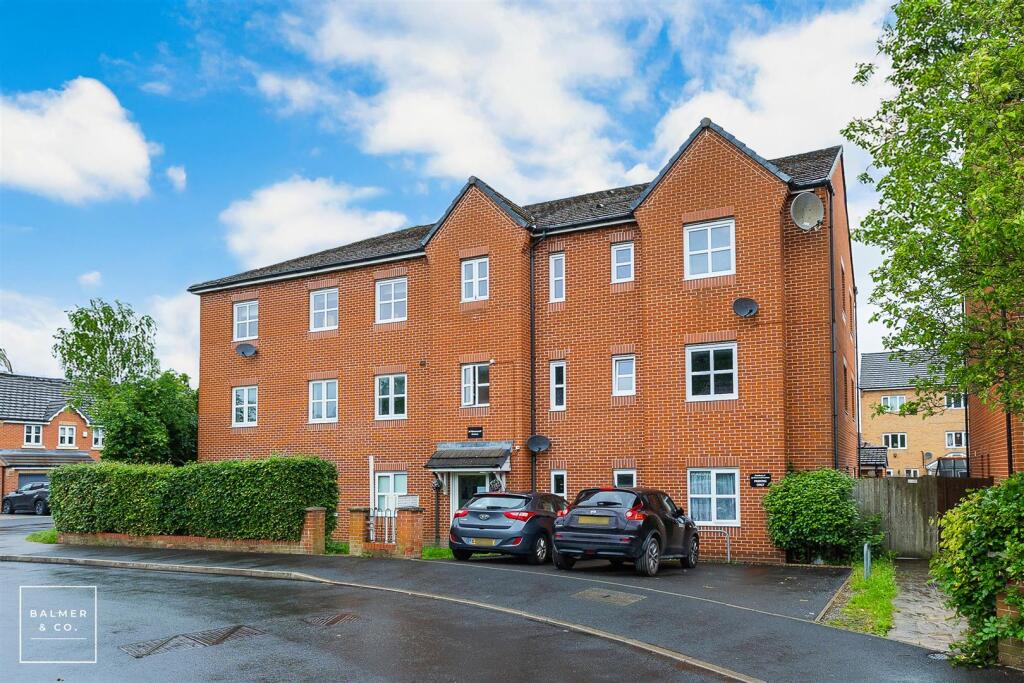 Main image of property: Thorncroft Avenue, Astley, M29