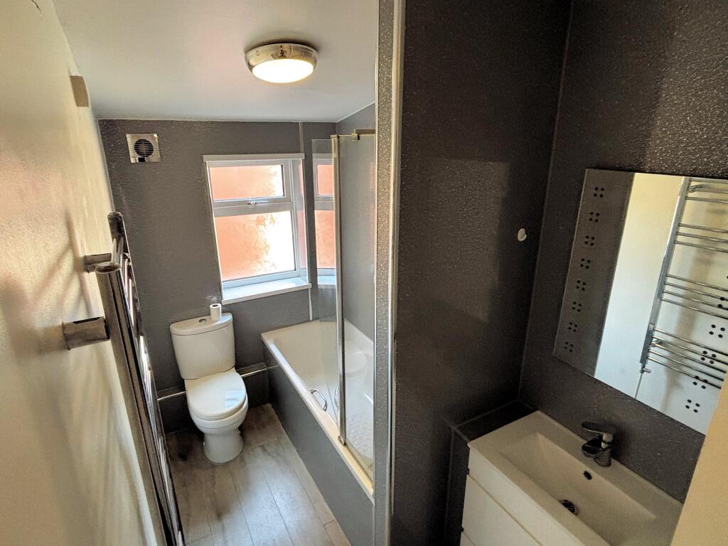 Flat Bathroom