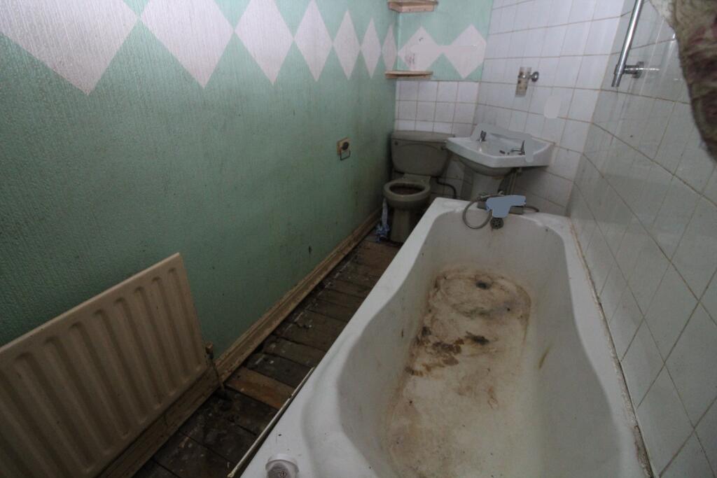 House in Pendle, Lidgett, Colne - More
