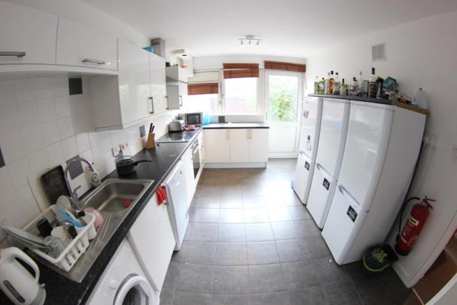 1 bedroom flat share for rent