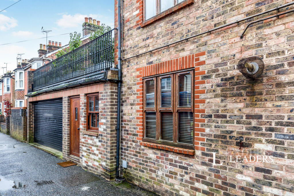 Main image of property: New Street, Horsham, West Sussex, RH13