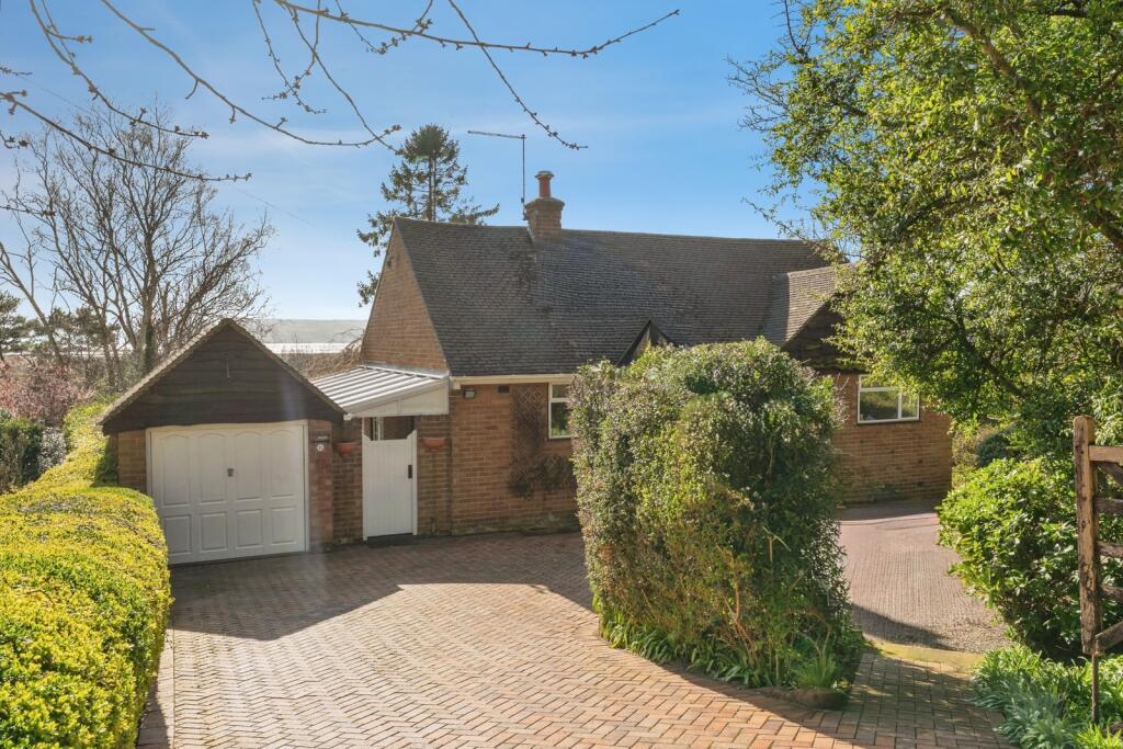 Main image of property: Pipers Lane, Heswall, Wirral, Merseyside, CH60