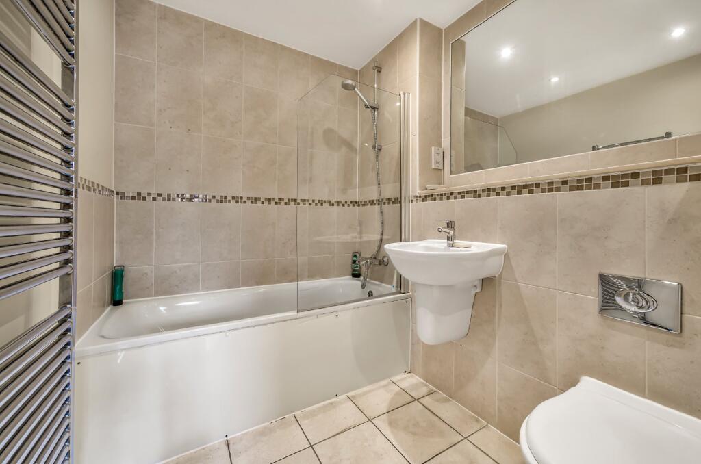 Apartment in London - View 6