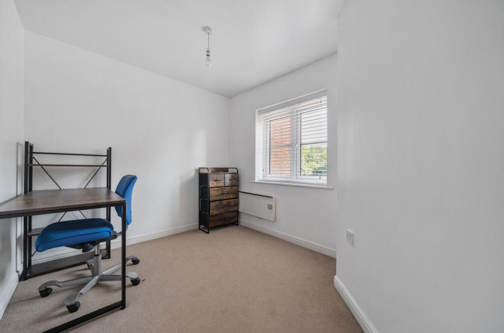 Apartment in Fareham, Hampshire - View 5