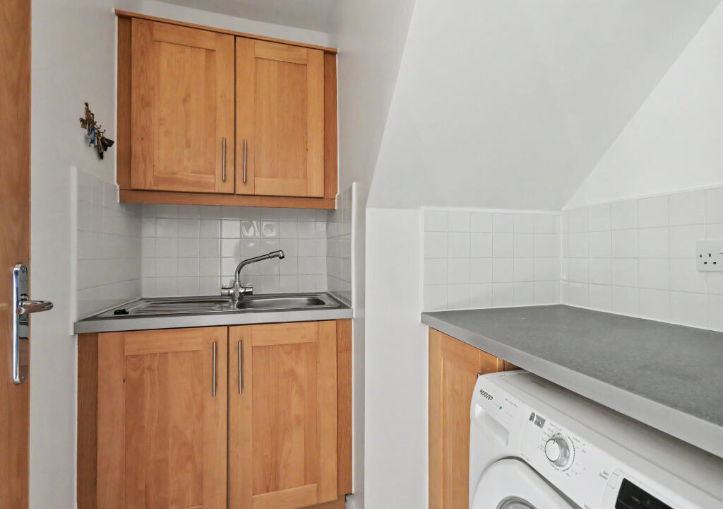 House in Kingston upon Thames - View 5