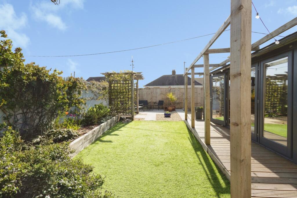 House in Burry Port, Pembrey and Burry Port Town - View 3
