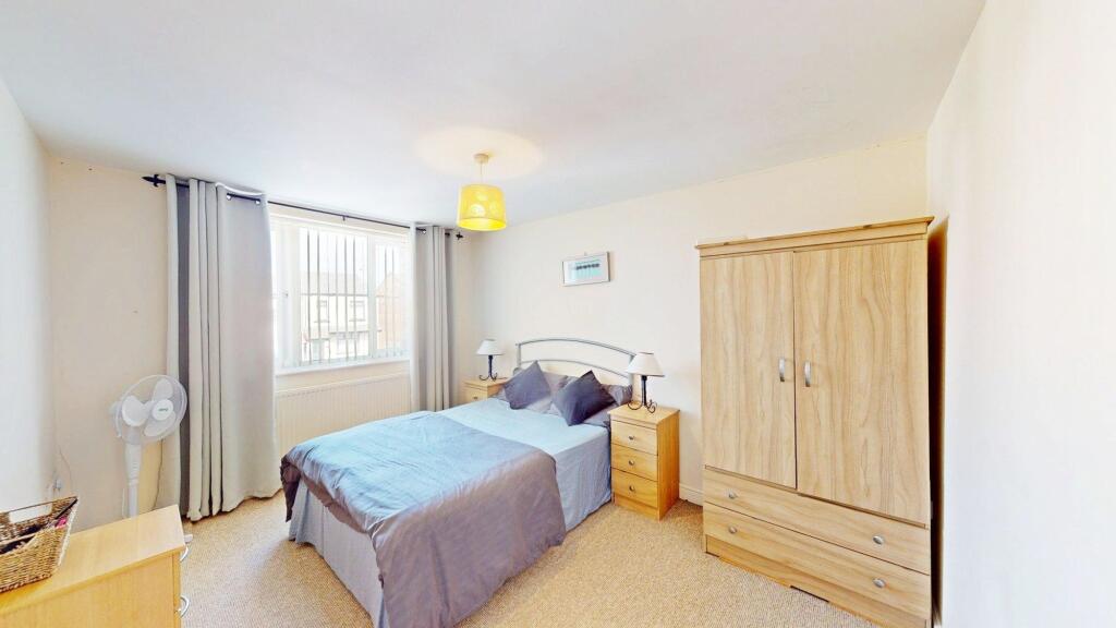 Apartment in Bolton, Daisy Hill - More