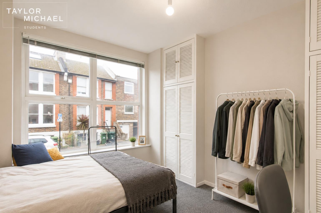 House in Brighton, Whitehawk - View 4