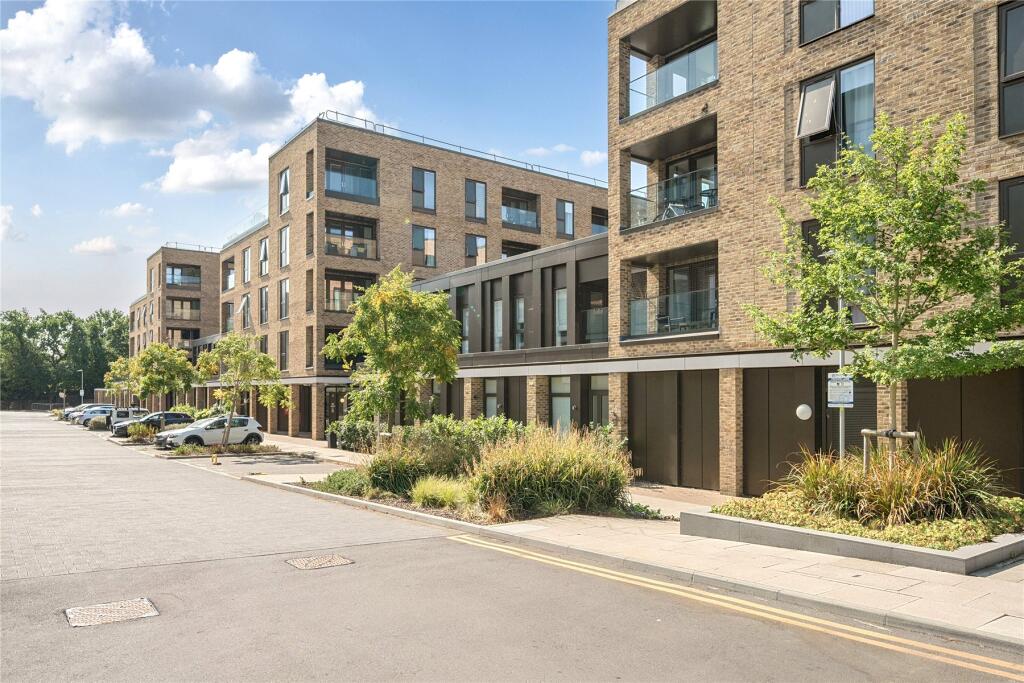 Apartment in Kingston upon Thames - View 5