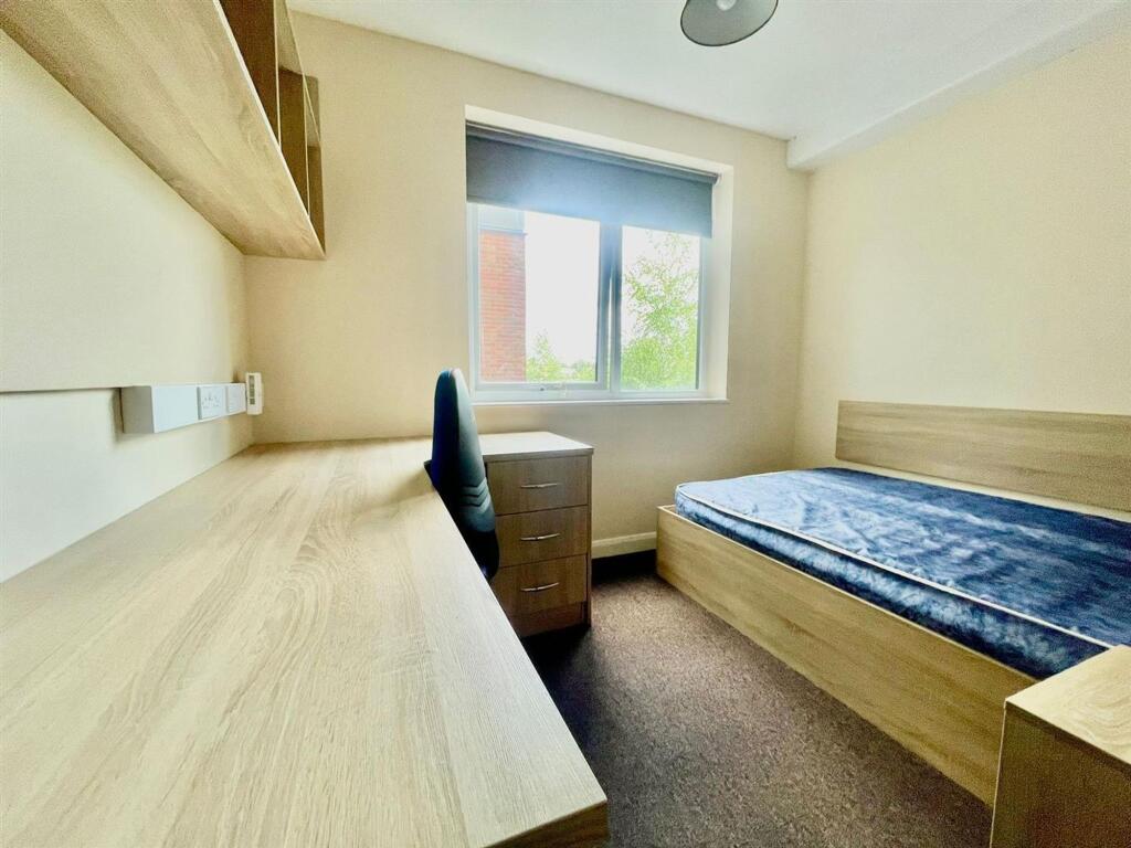 Main image of property: Fylde Road, Preston, PR1