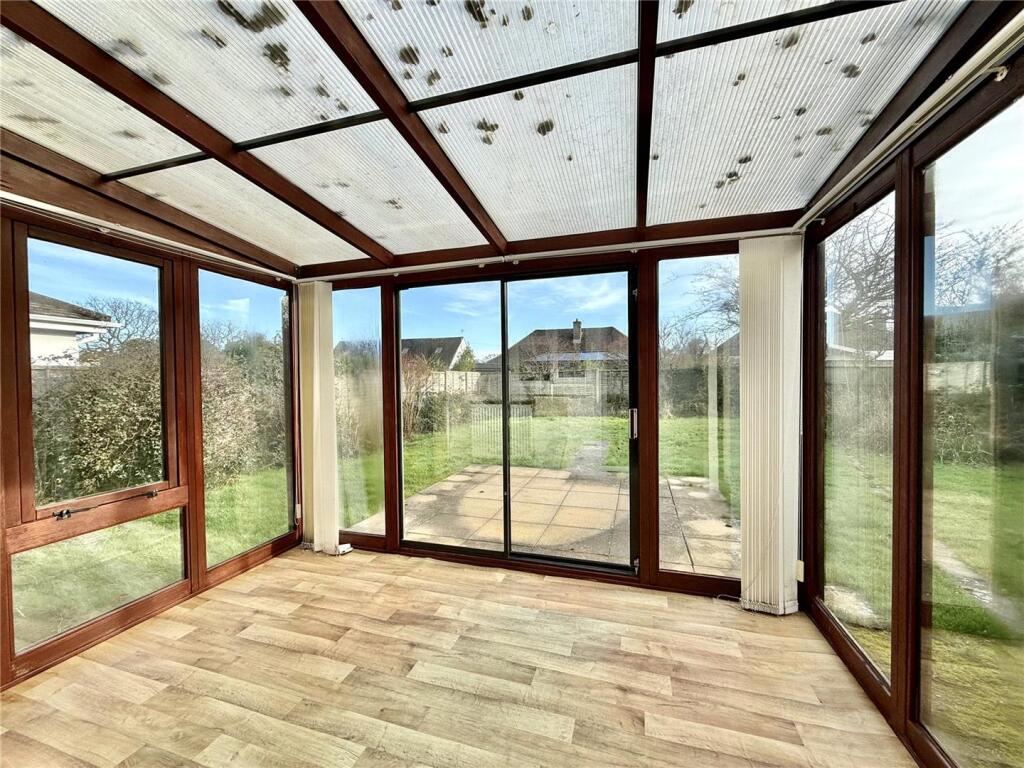 House in Highcliffe-on-Sea, Walkford, Highcliffe and Walkford - View 4
