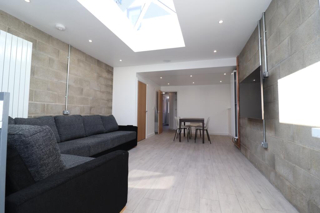 House in Cardiff - View 3