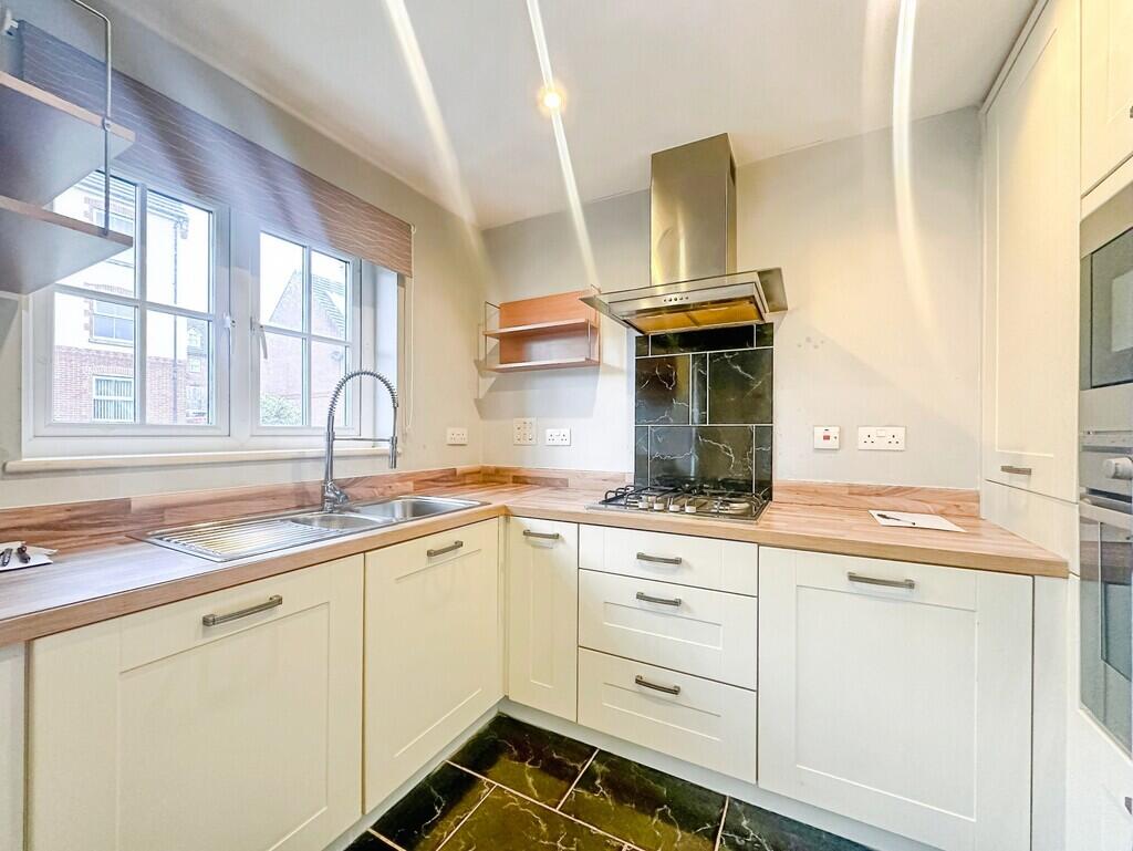Heron Drive, Penallta photo 5