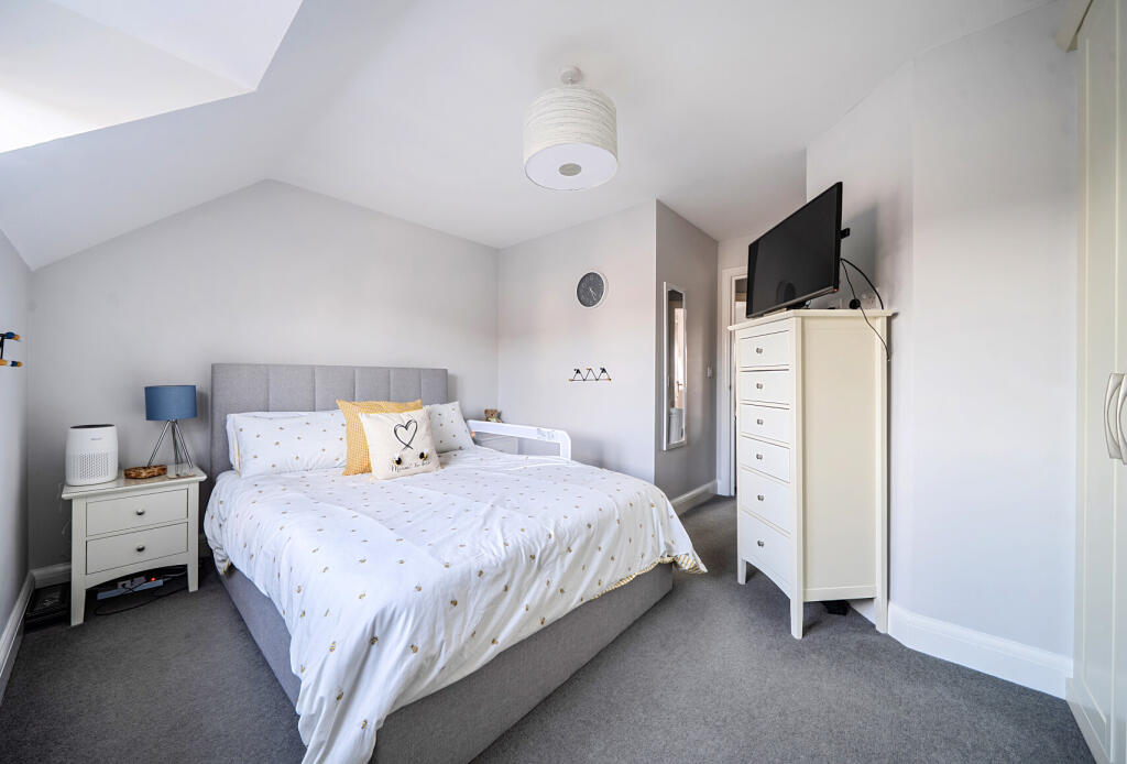 House in Tewkesbury - View 4