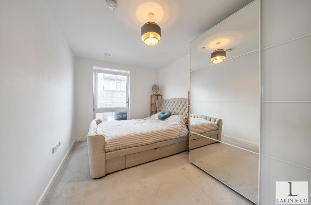 Apartment in London, Cowley - View 4