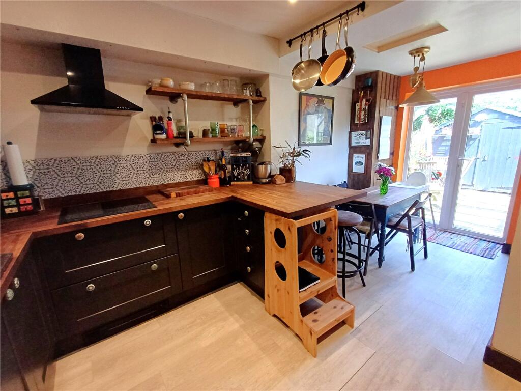 House in Bridport, Dorset - View 2