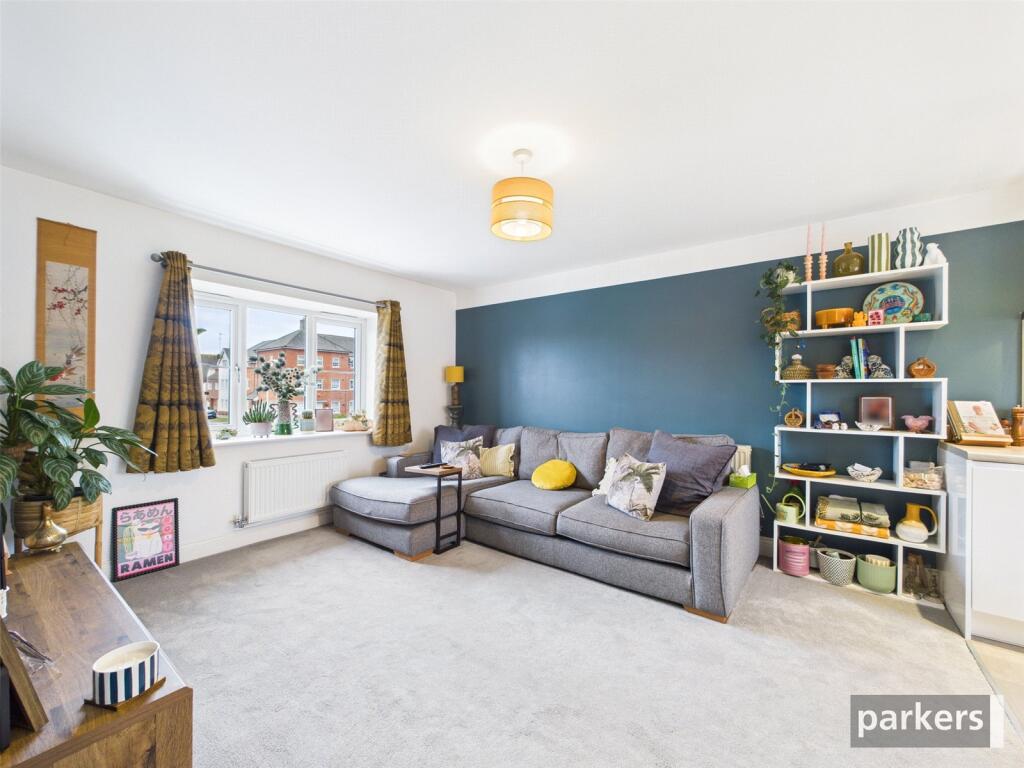 Jasmine Square, Woodley, Reading, Berkshire, RG5 photo 2