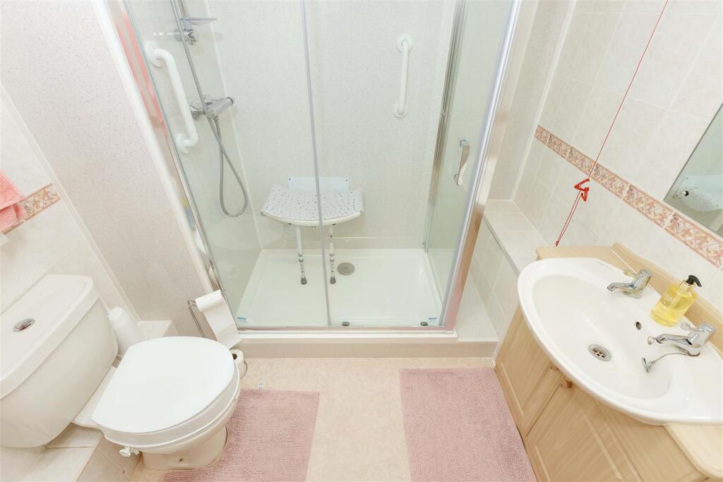 Apartment in Brighton - View 5