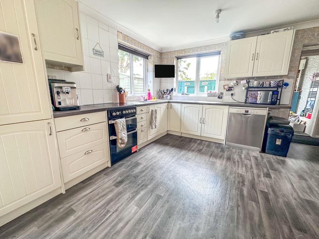 High Street, Watchfield, SN6 photo 2