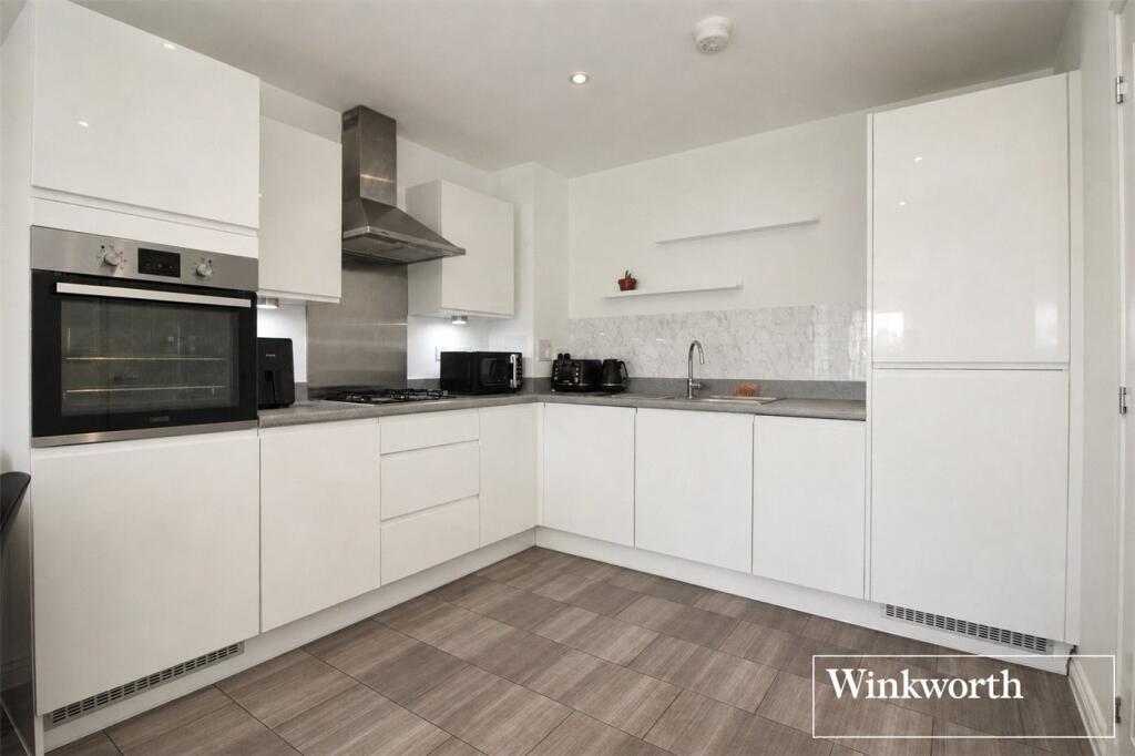 Apartment in Hertsmere, Elstree and Borehamwood - View 5