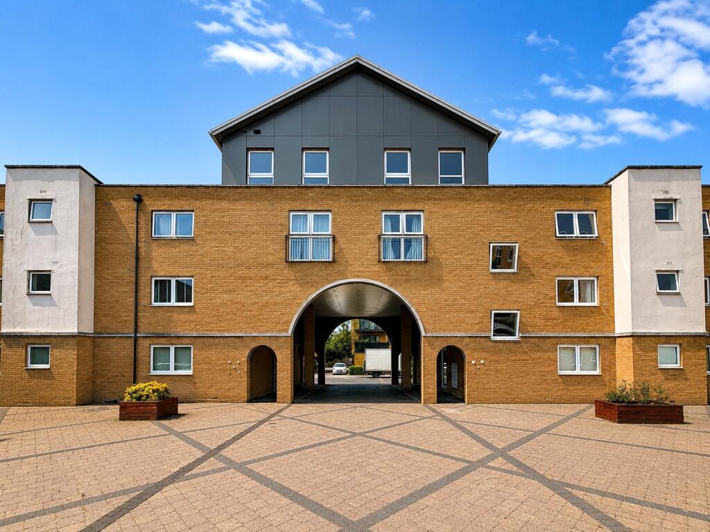 Main image of property: Kenway, Southend-on-Sea, Essex, SS2
