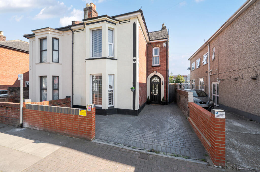 Main image of property: Queens Road, Portsmouth, Hampshire, PO2